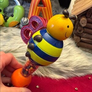 Vintage BATTAT Toy Bug B Bee Rattle Baby Kids Music Musical Instrument